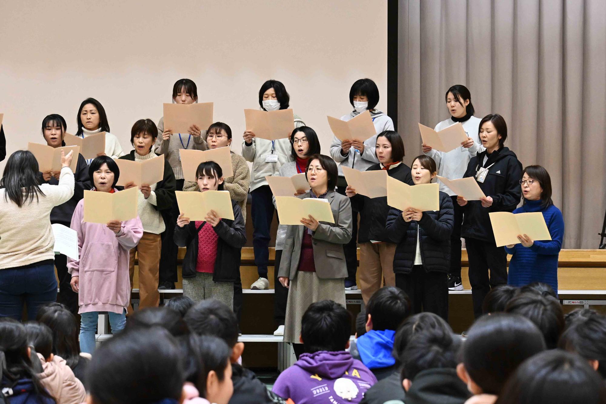 竜王小学校6年生を送る会26