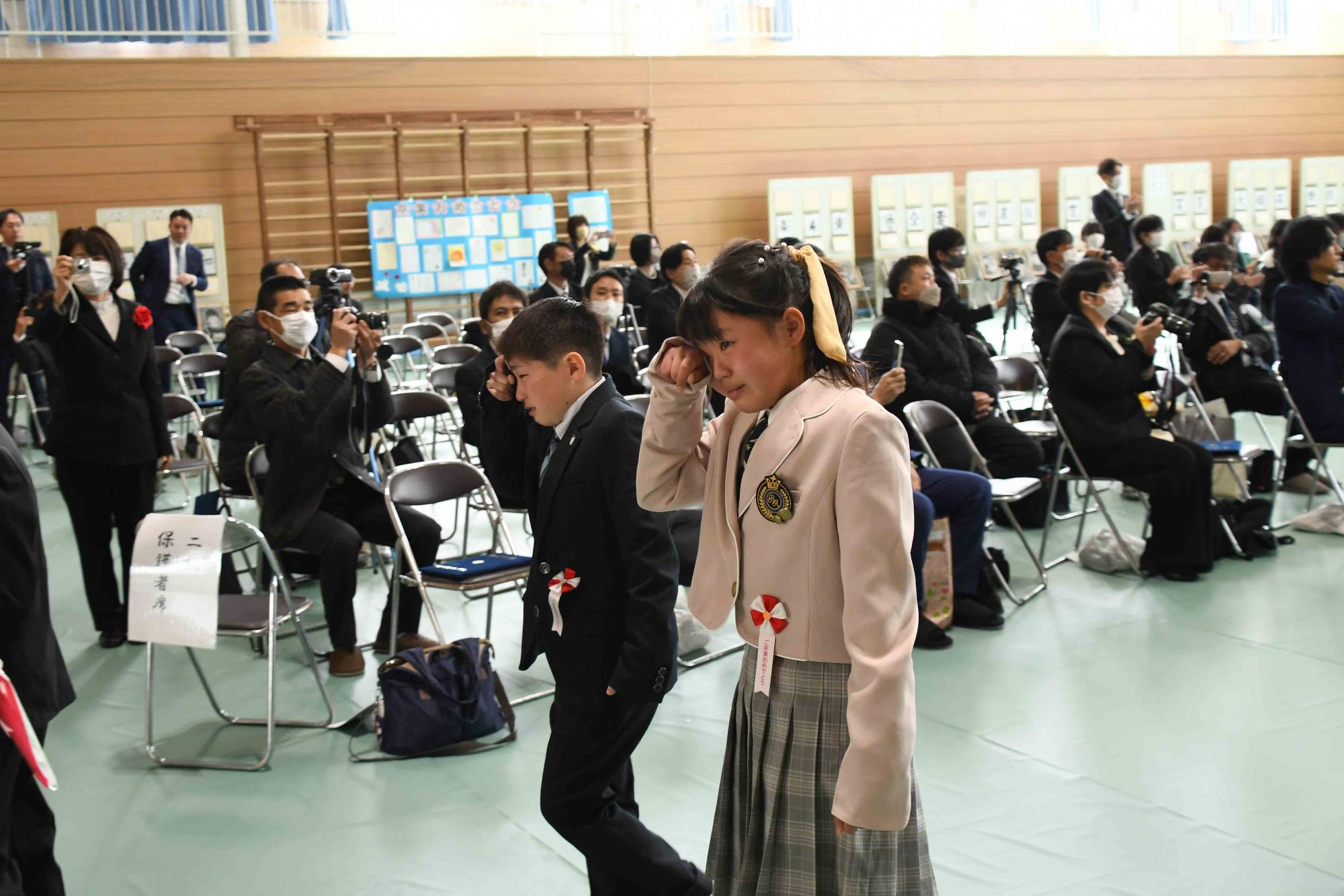 20240319小学校卒業式12