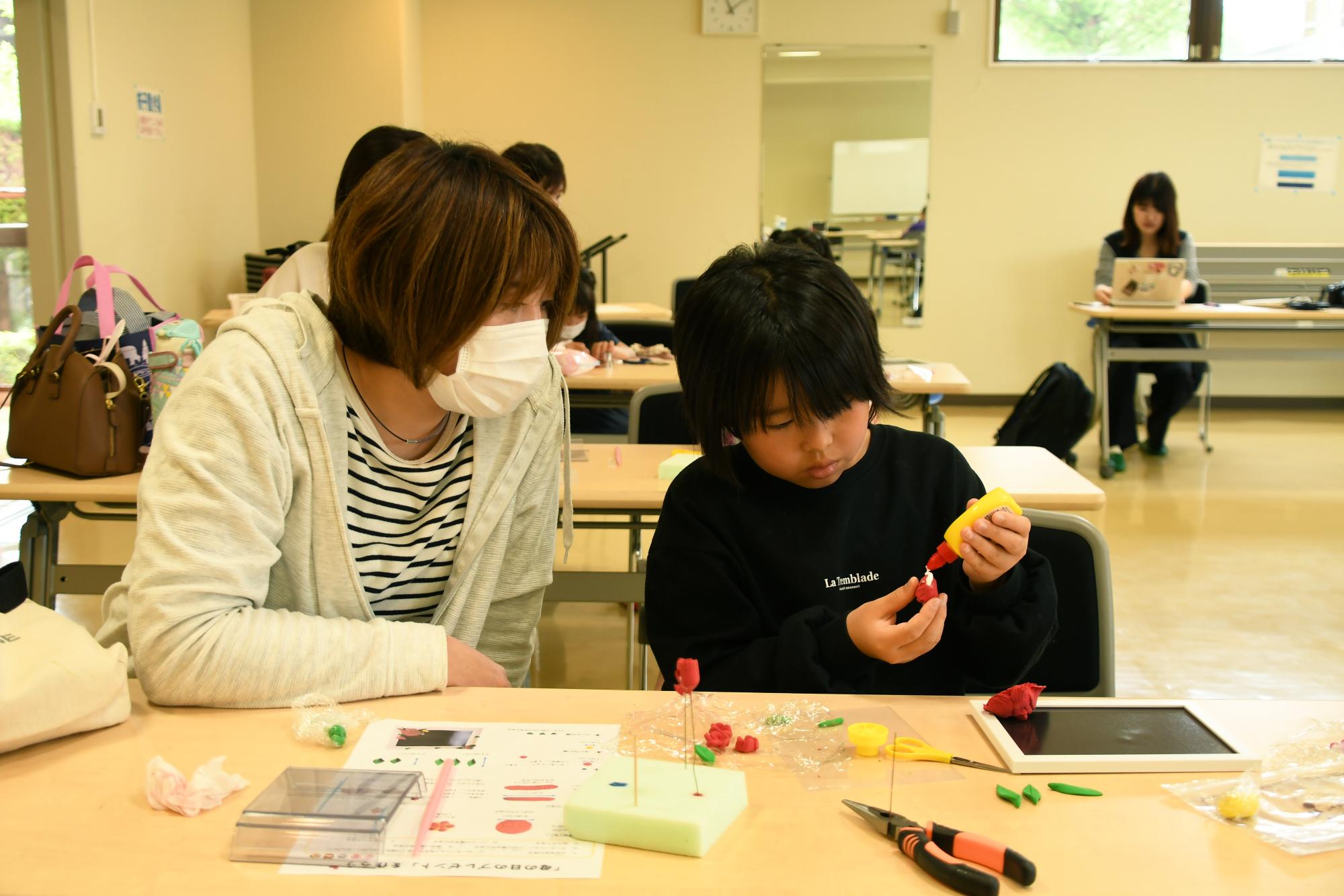 20240427親子プレゼント作り6