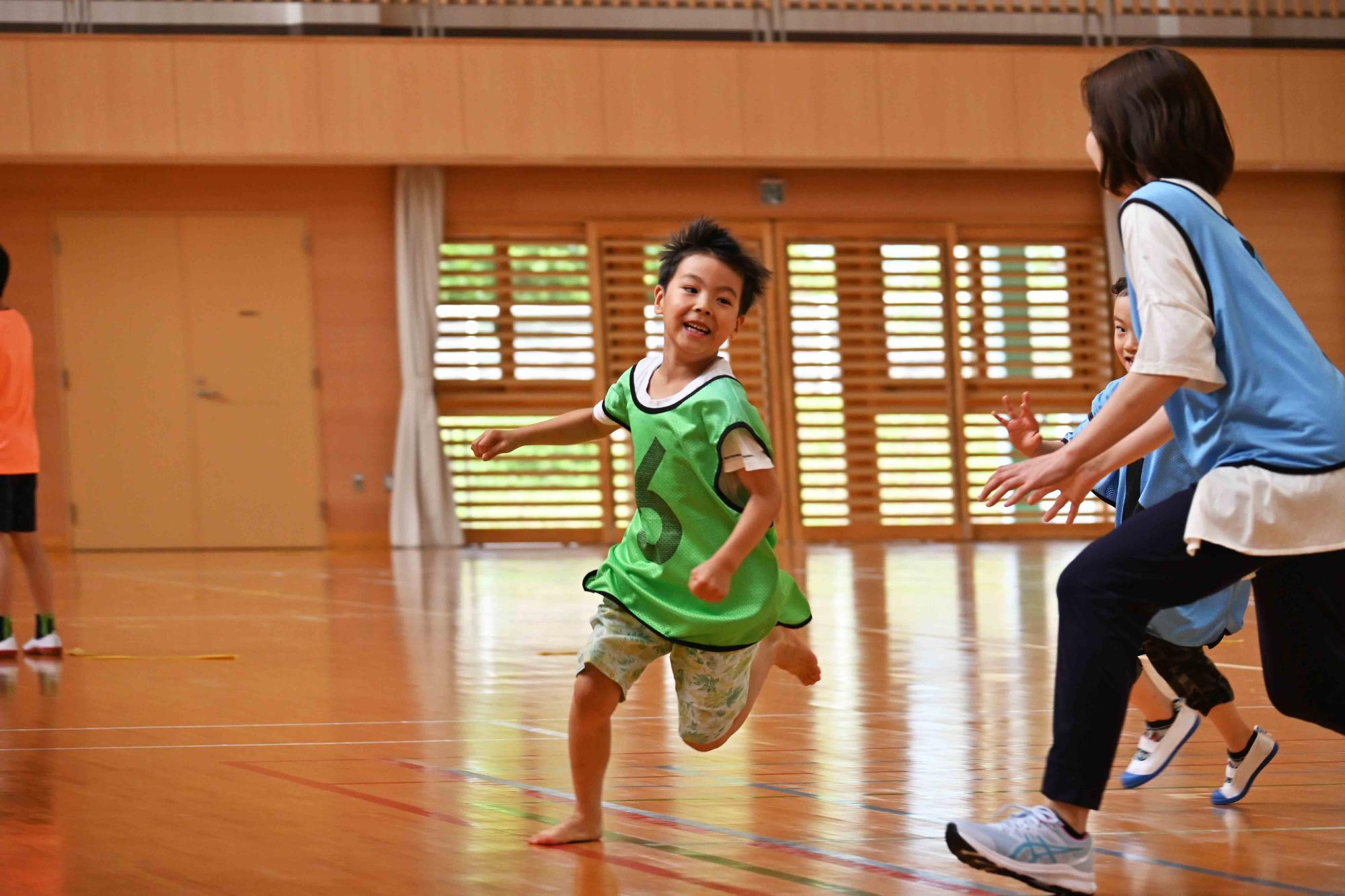 アスとれ鬼ごっこ0246