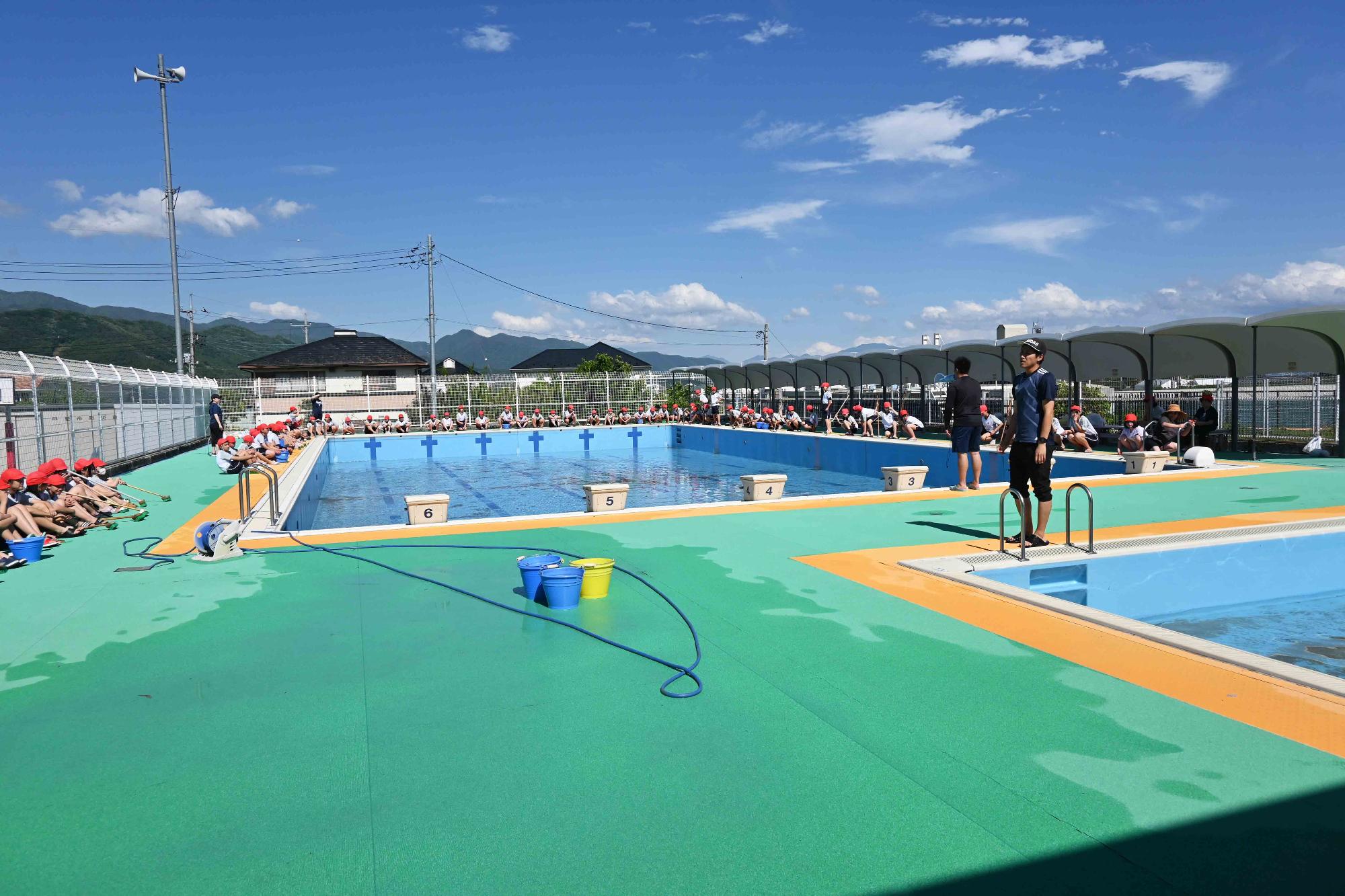 双葉東小プール清掃2472