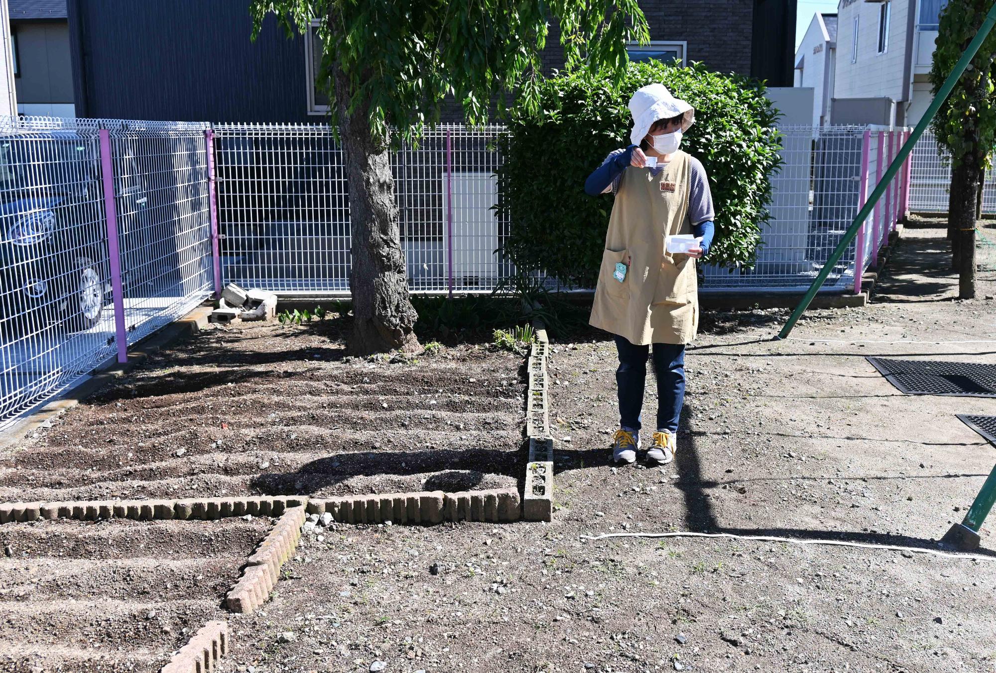 敷島南児童館タネ植え3