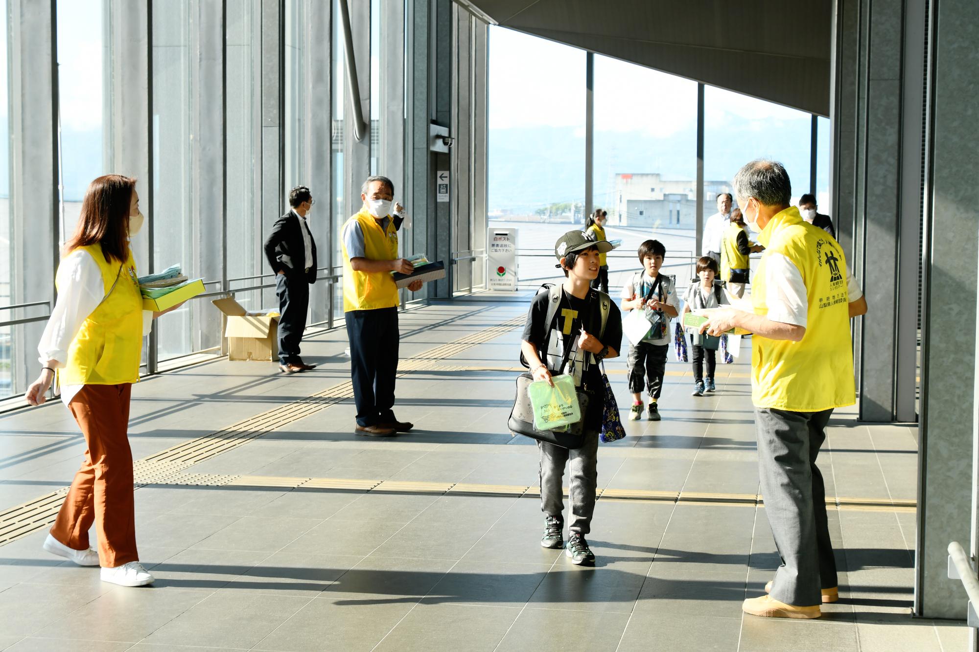 20240604人権擁護の啓発活動が行われました1