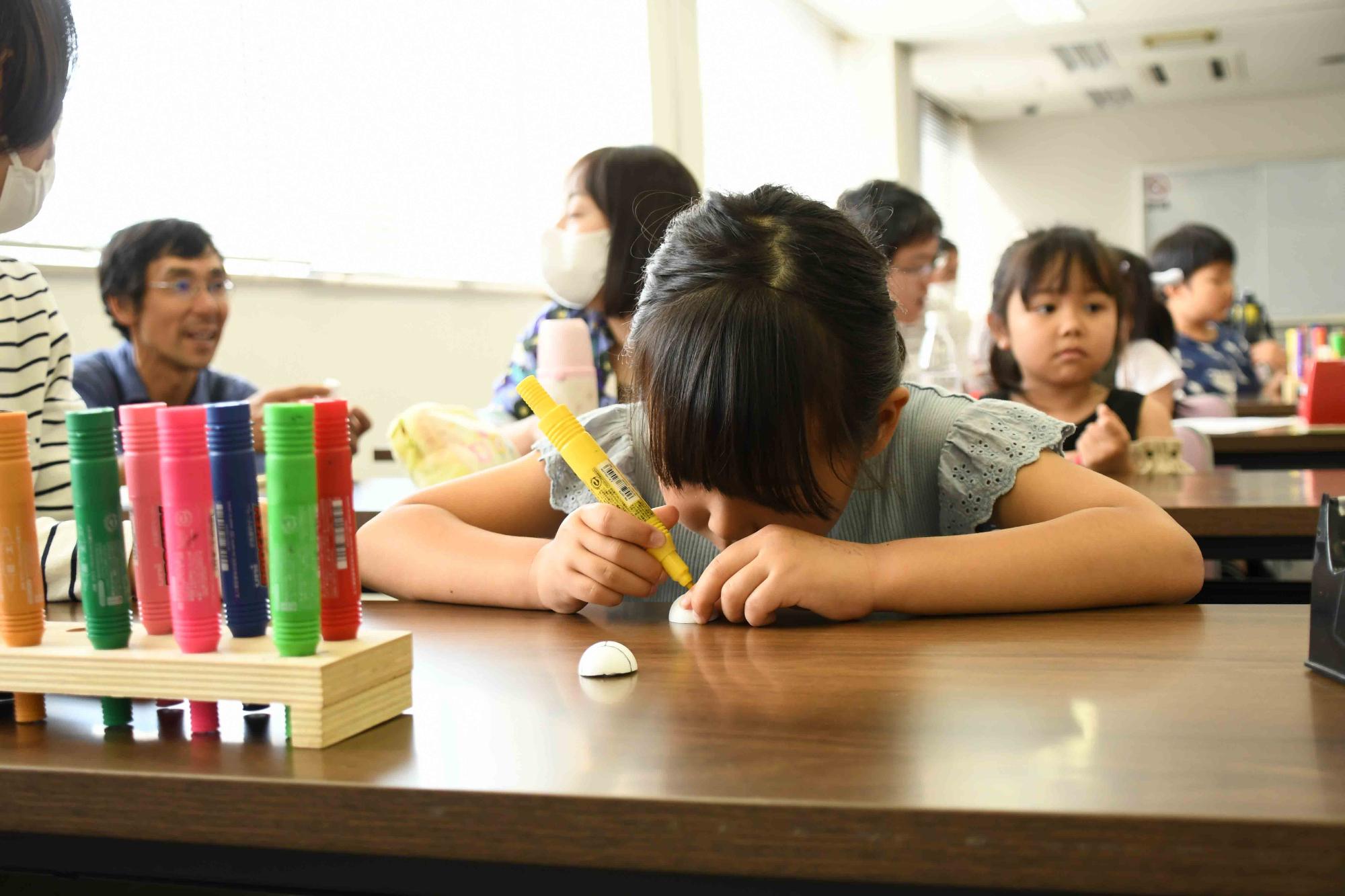 20240608親子で作ろう木のぼりてんとう虫6