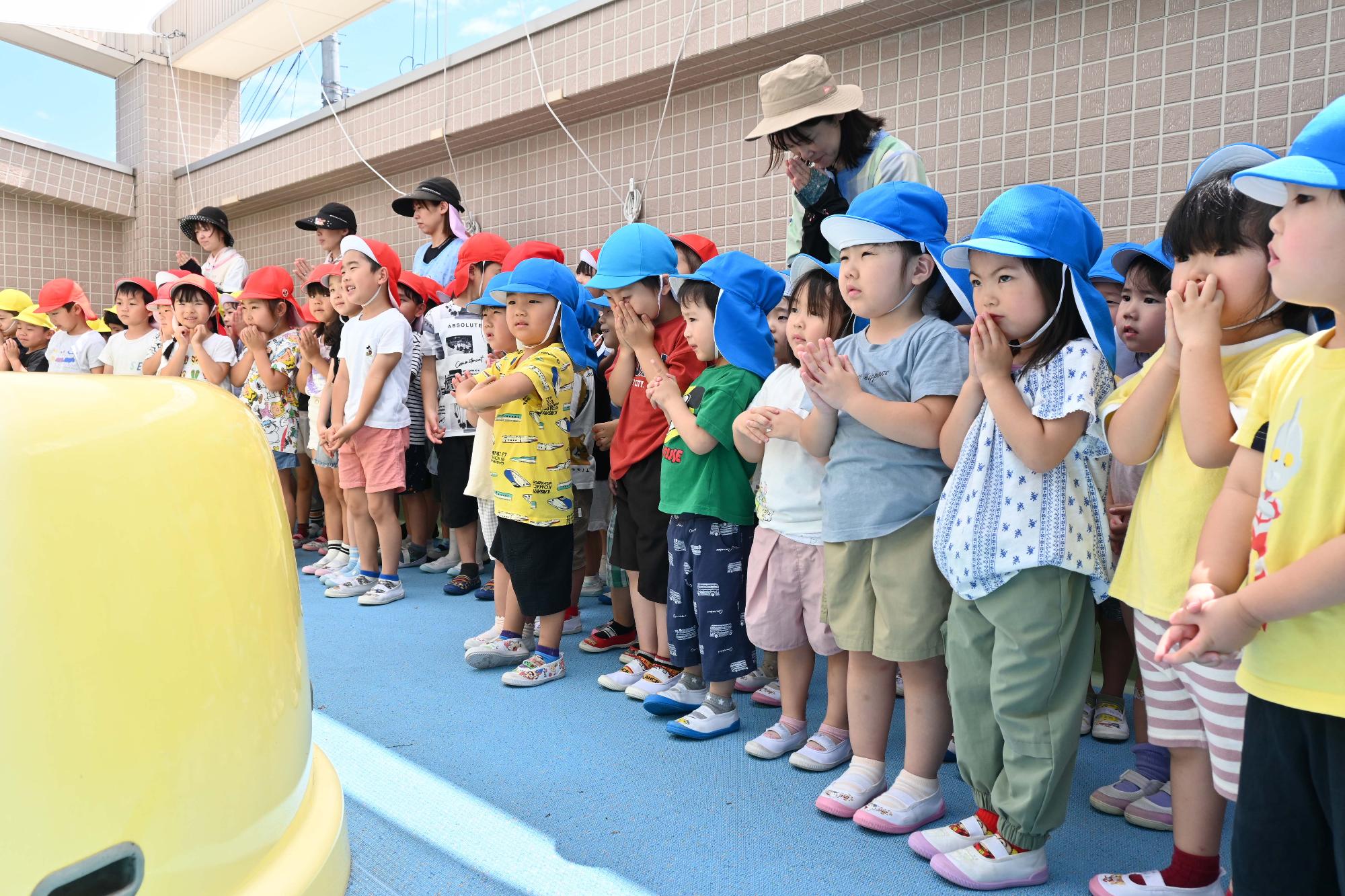 双葉西保育園プール開き5