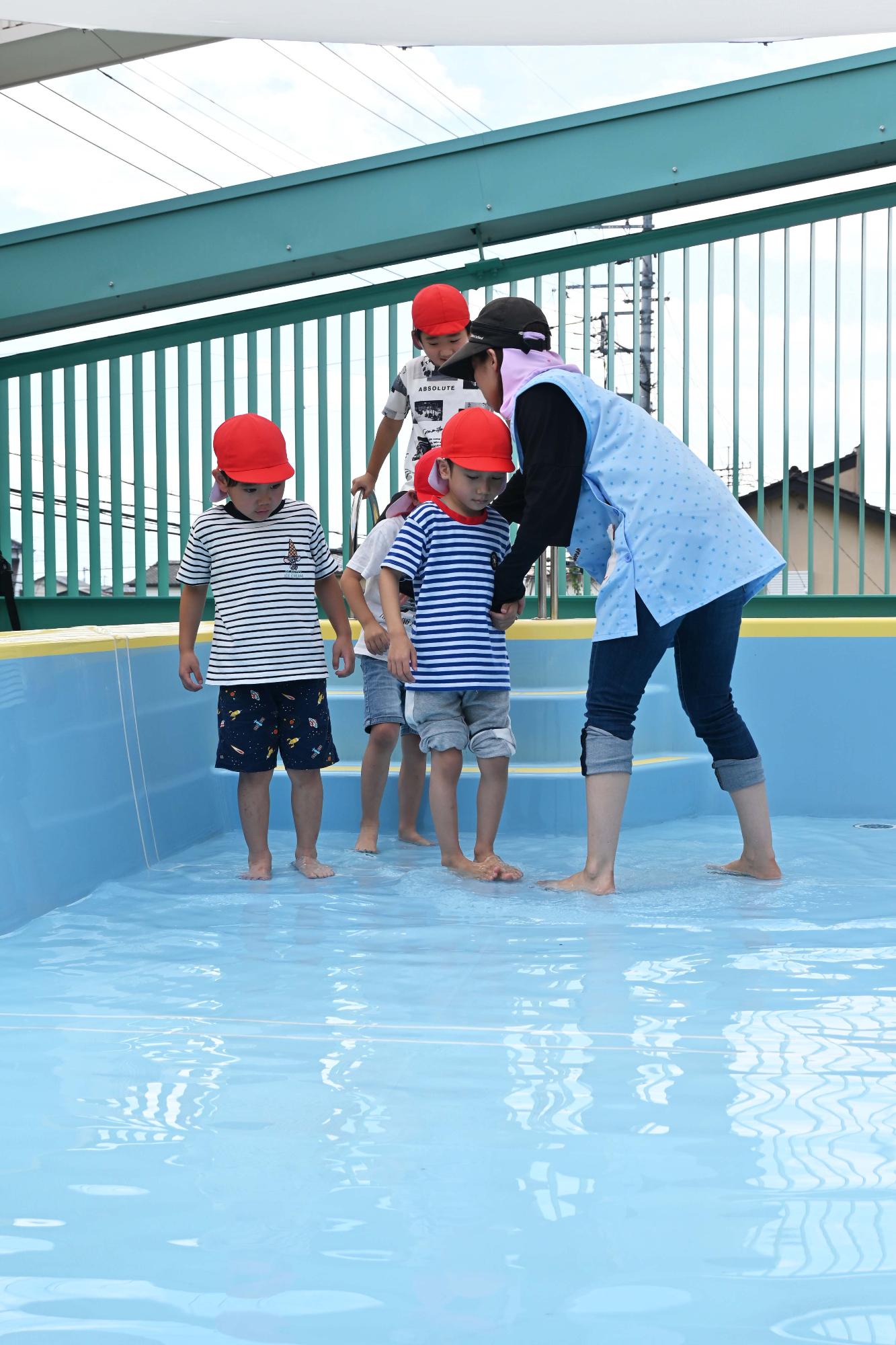 双葉西保育園プール開き10