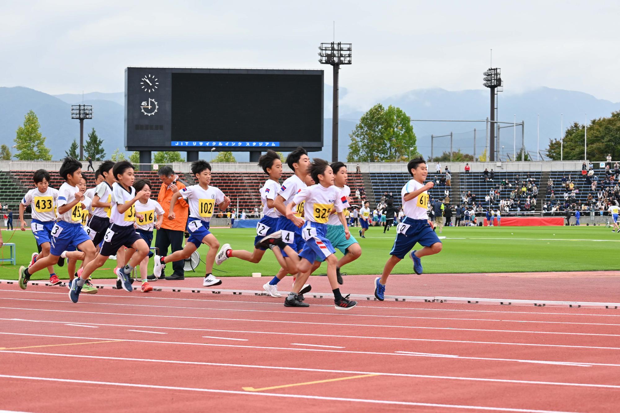 小学校陸上記録会写真16