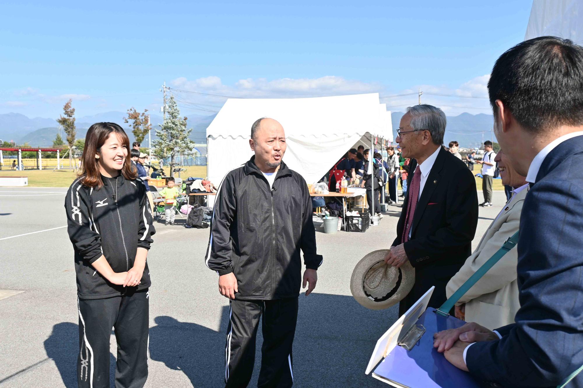 マキタ課長と芋煮会写真1