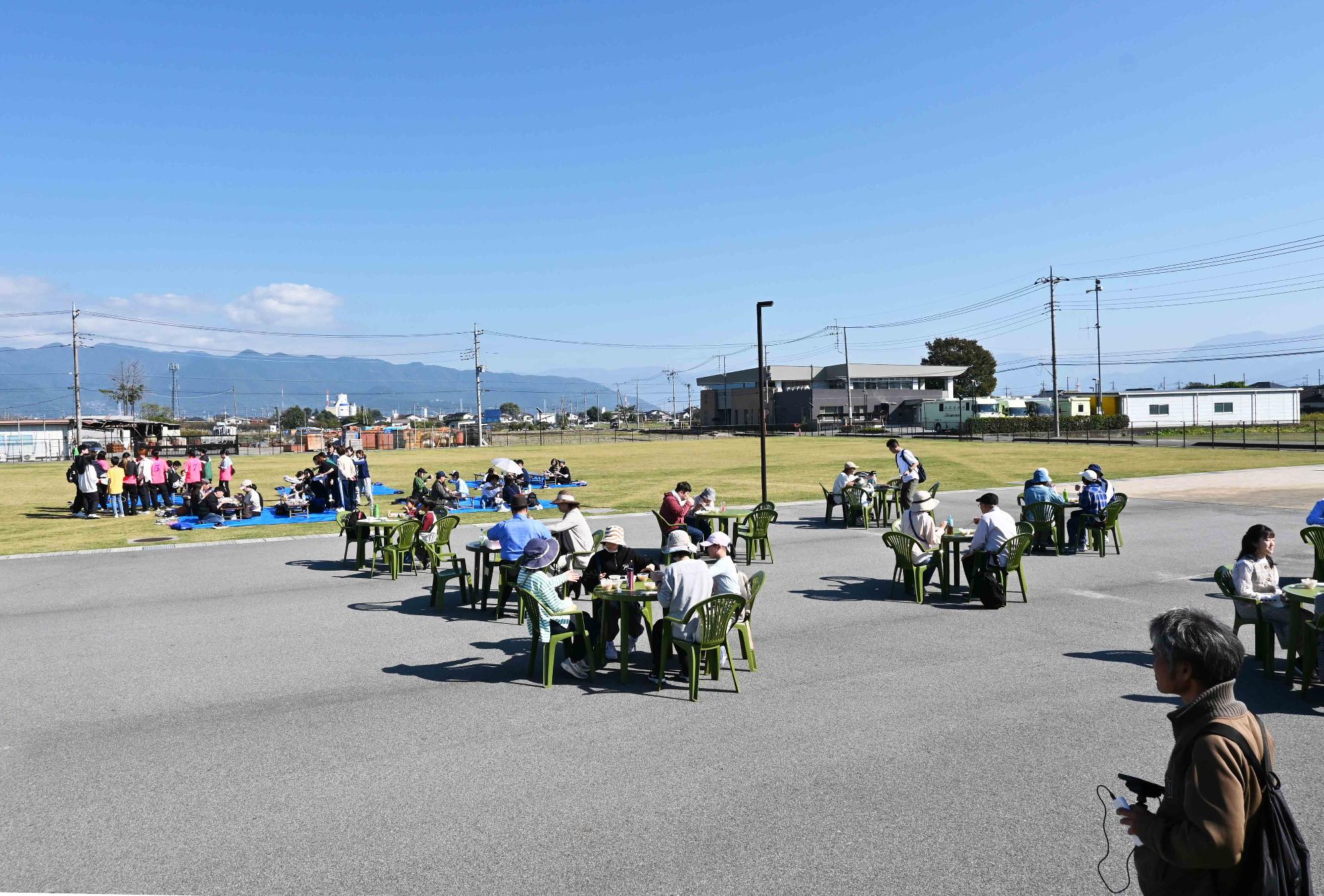 マキタ課長と芋煮会写真6