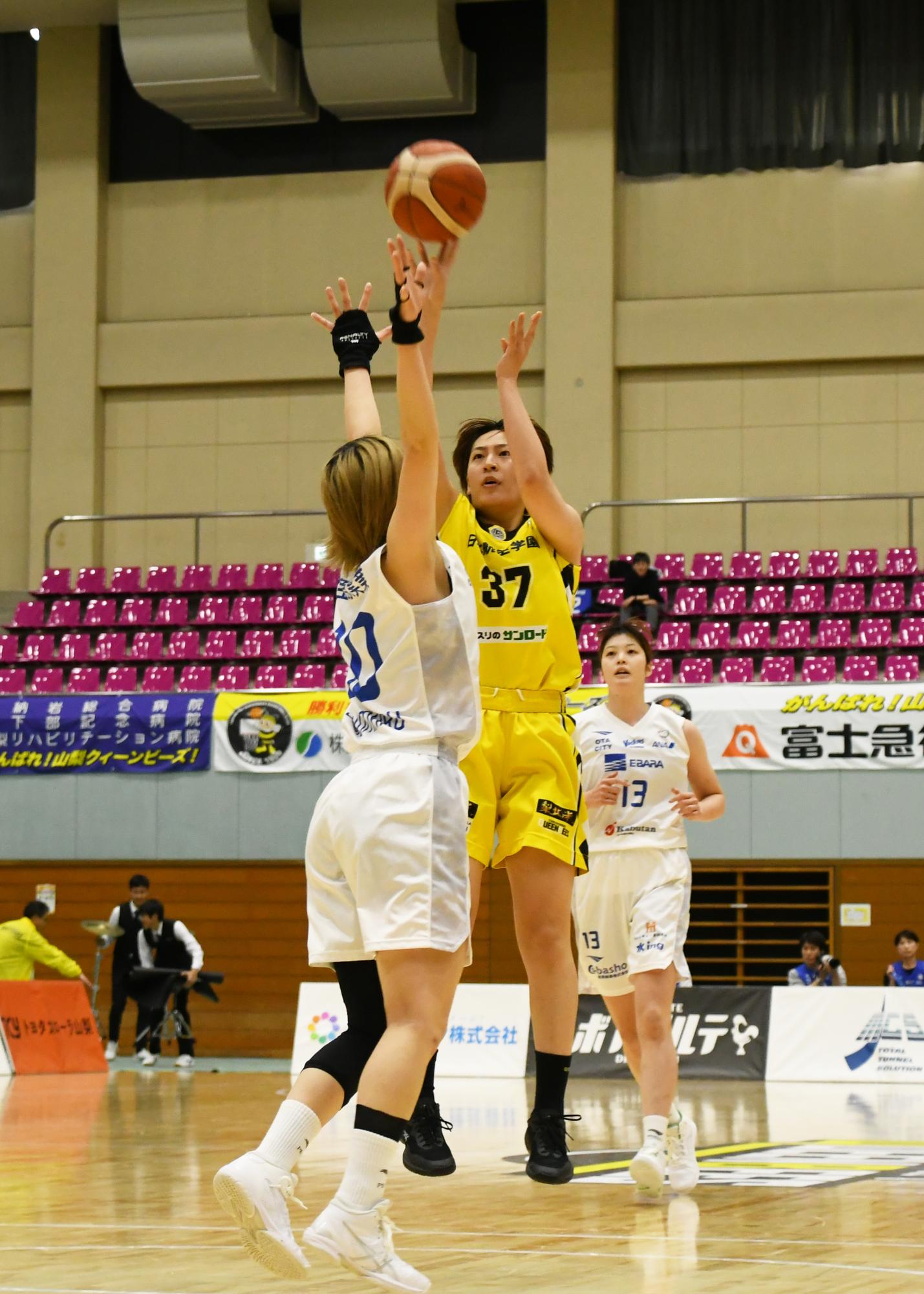 20241207山梨クィーンビーズ対東京羽田ヴィッキーズ5