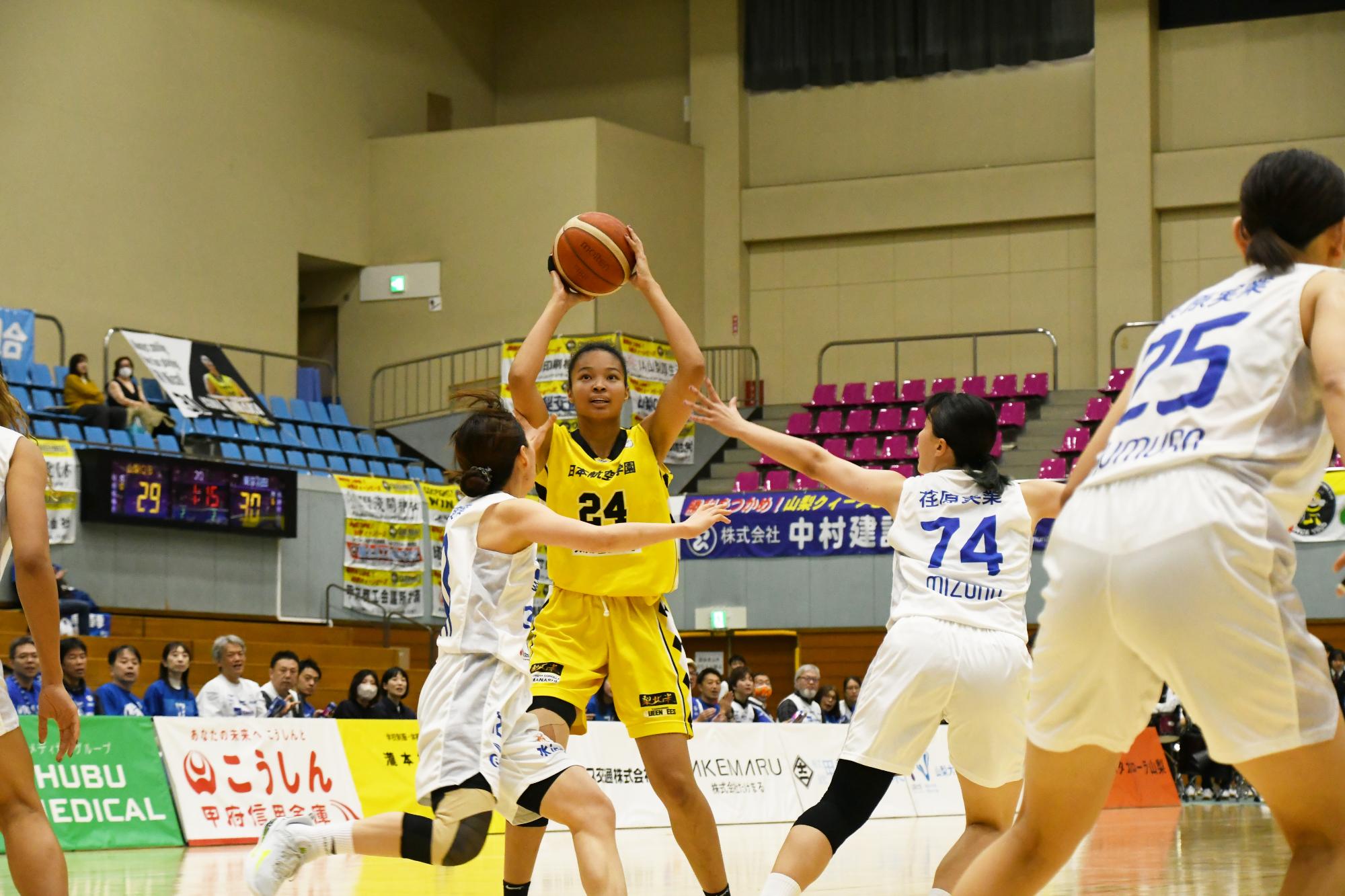 20241207山梨クィーンビーズ対東京羽田ヴィッキーズ6