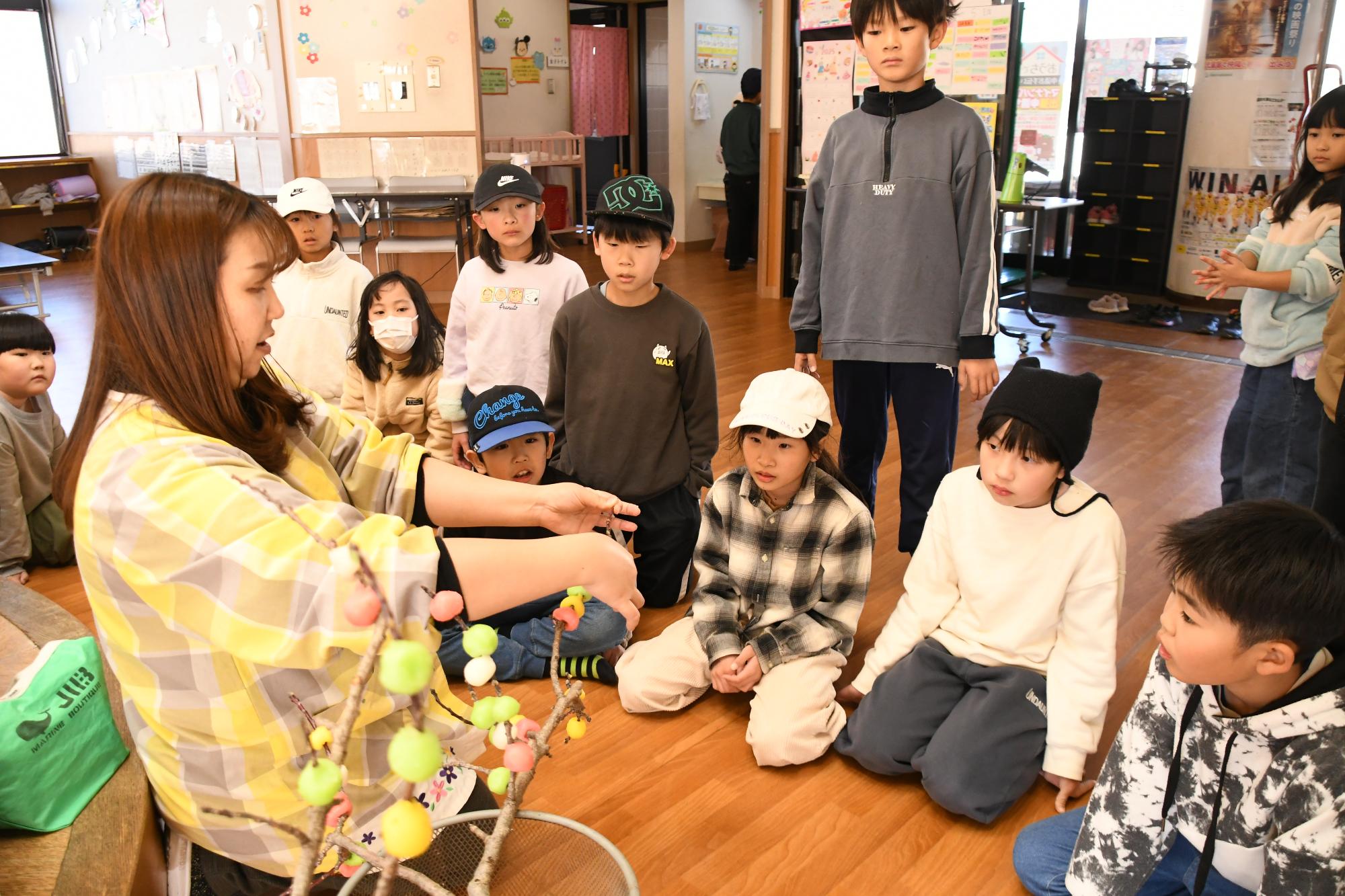 20290109双葉西児童館まゆ玉作り9