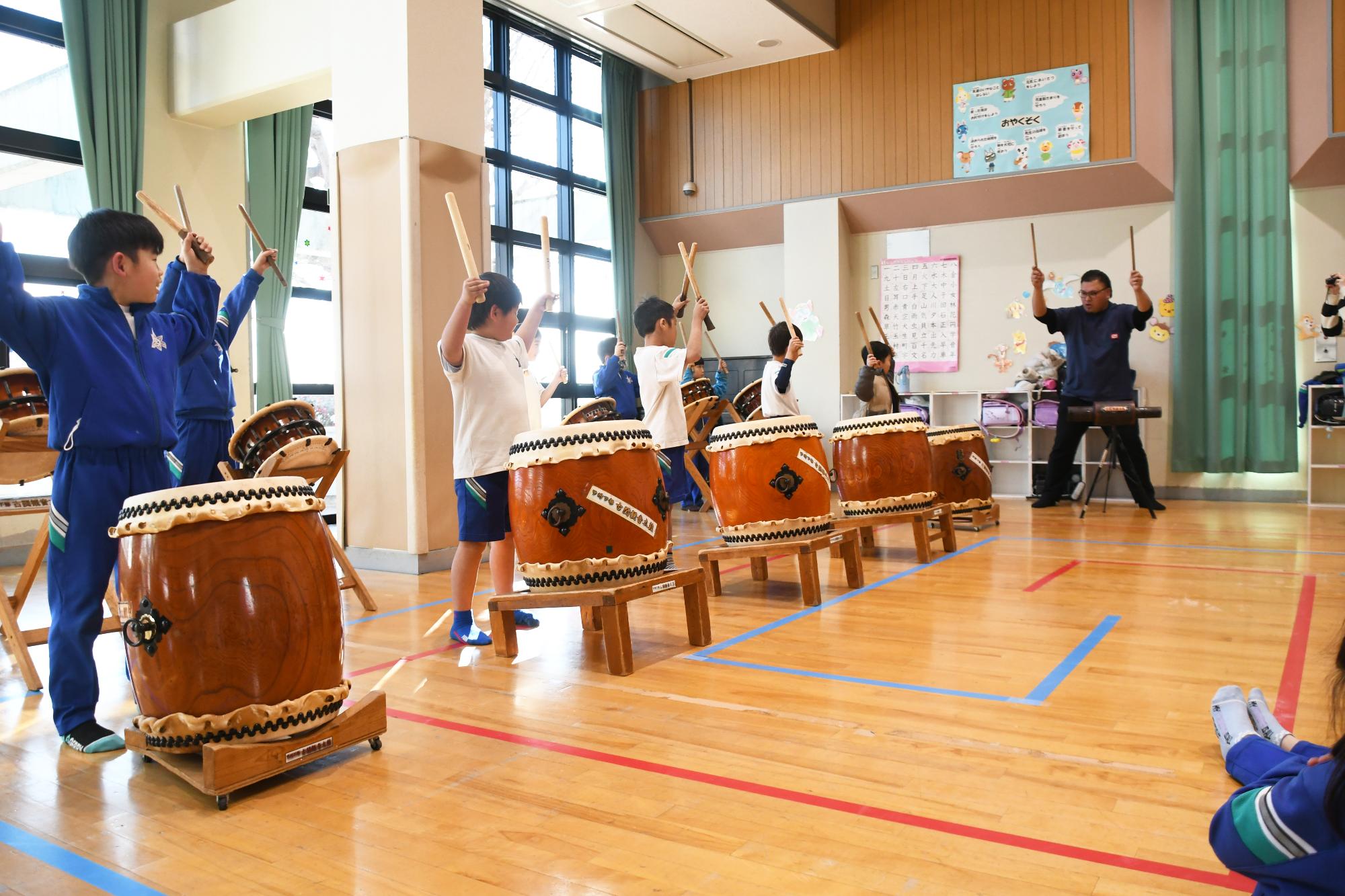 20250122竜王北児童館和太鼓体験3