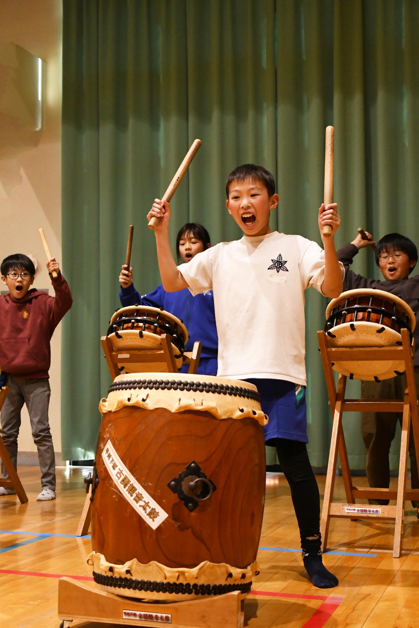 20250122竜王北児童館和太鼓体験6