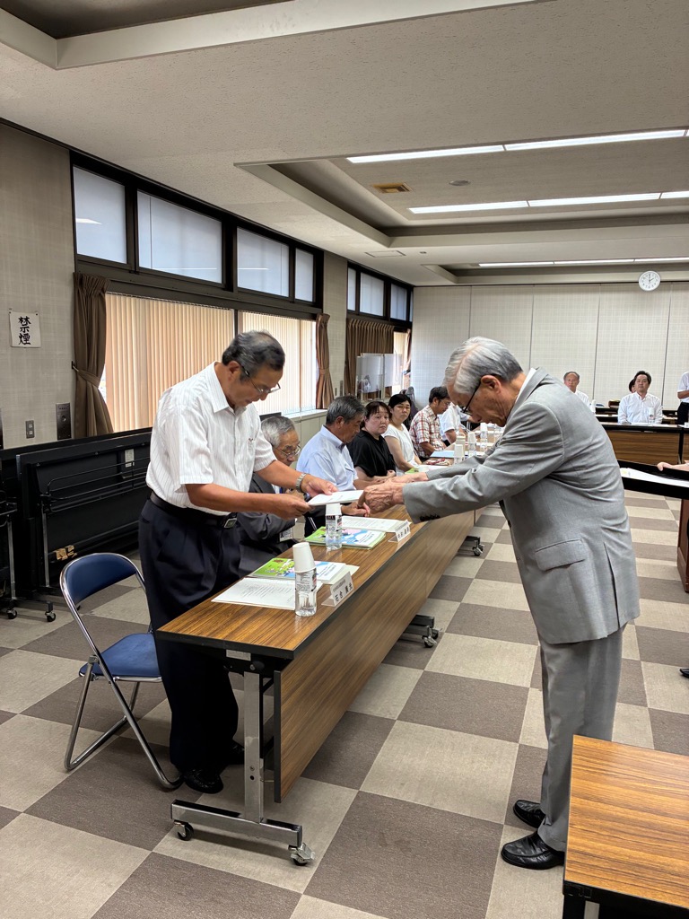 R7子ども・子育て会議委嘱式の写真