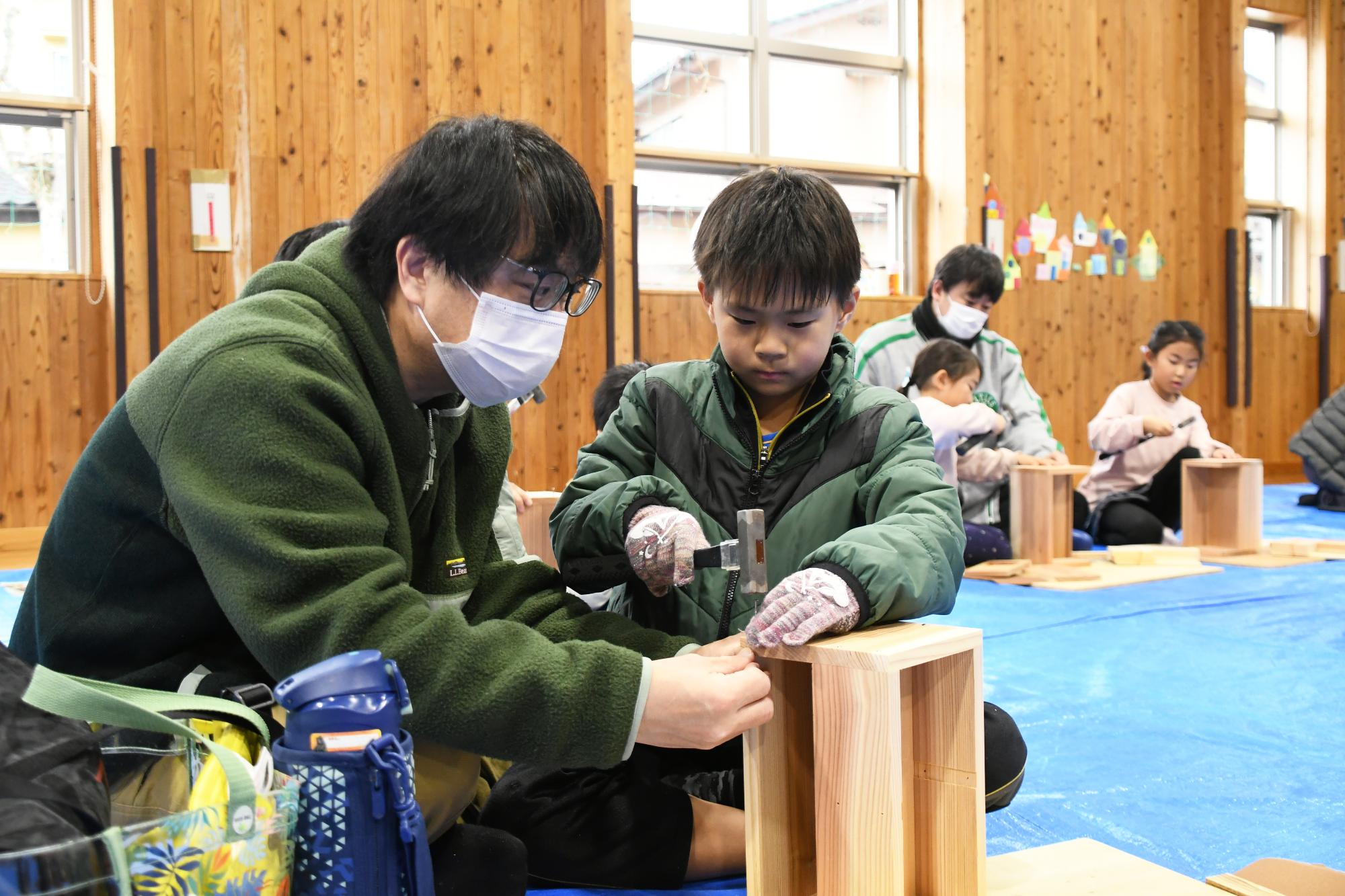 20250315親子ふれあい木工教室11