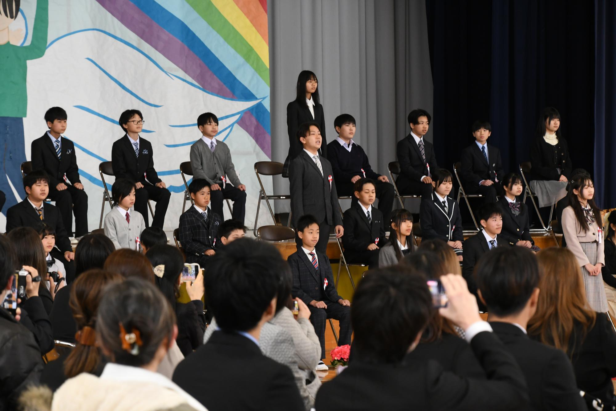 20250319小学校卒業証書授与式11