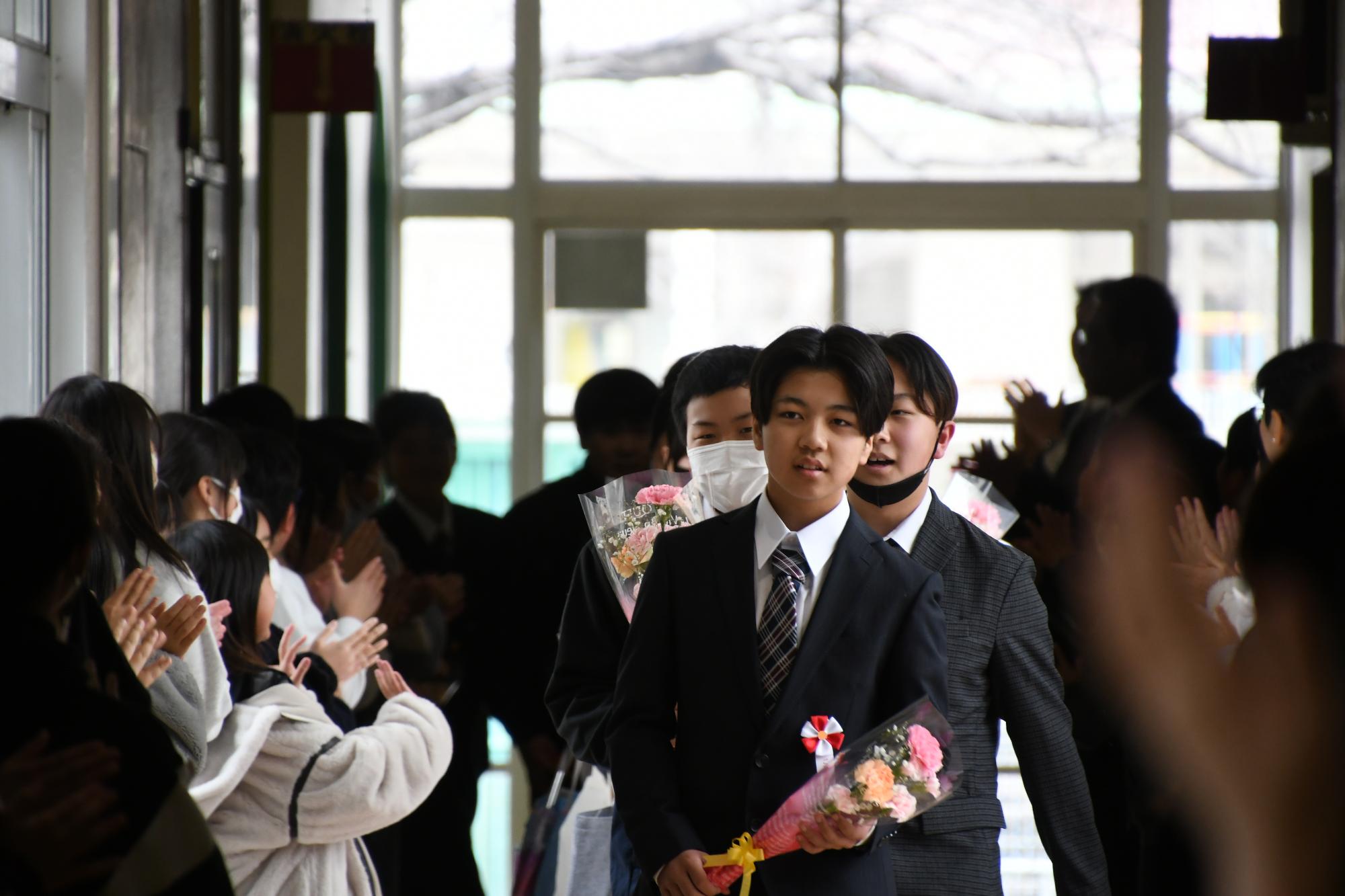 20250319小学校卒業証書授与式21