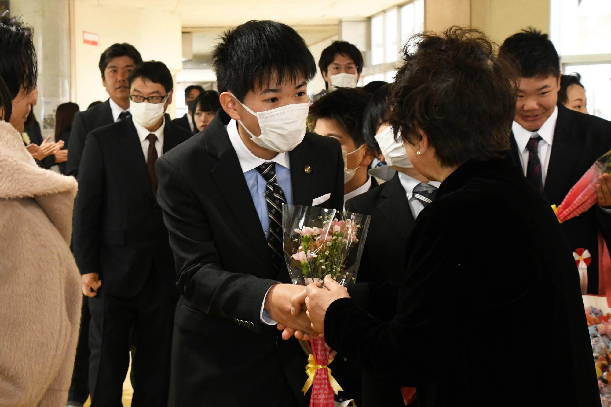 20250319小学校卒業証書授与式22