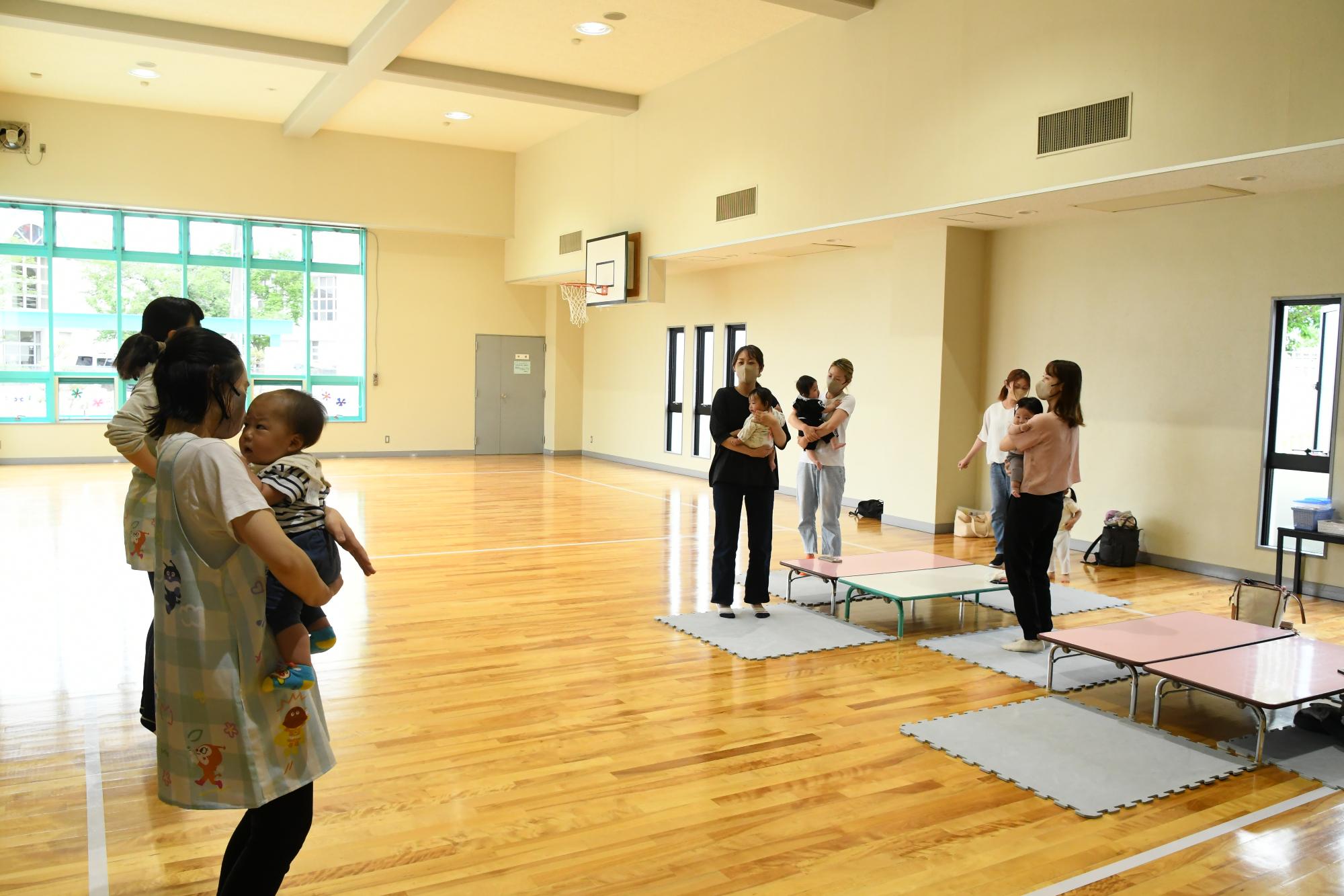 20250424竜王東児童センターこいのぼり制作準備運動1