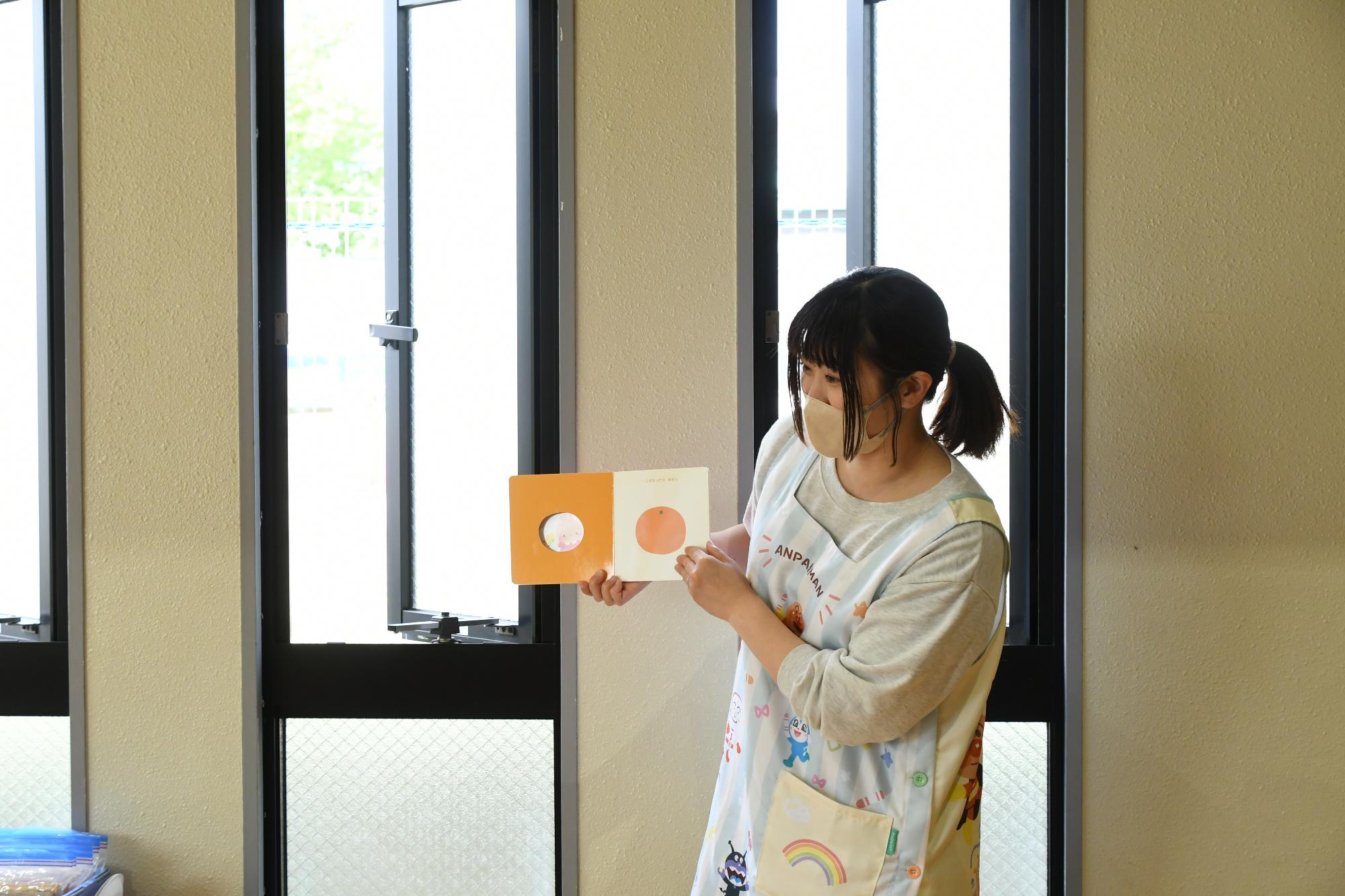 20250424竜王東児童センターこいのぼり制作読み聞かせ1