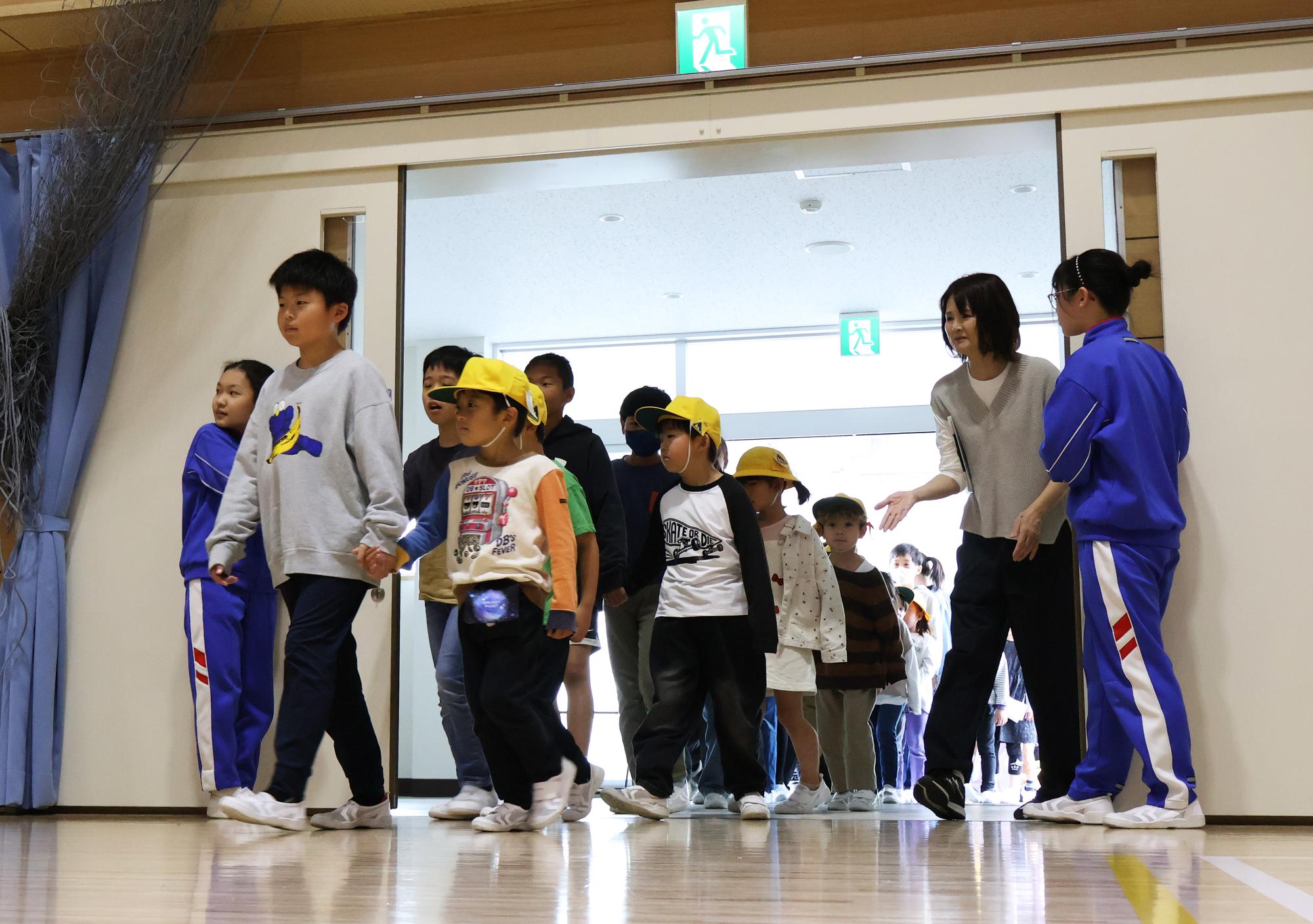 20250423竜王西小1年生を迎える会1