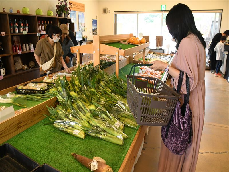 旬のとれたて野菜がこのお値段なのはお得よね