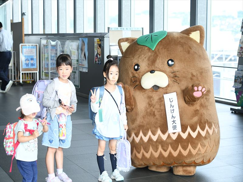 人権擁護委員による啓発活動2025竜王駅南北自由通路9