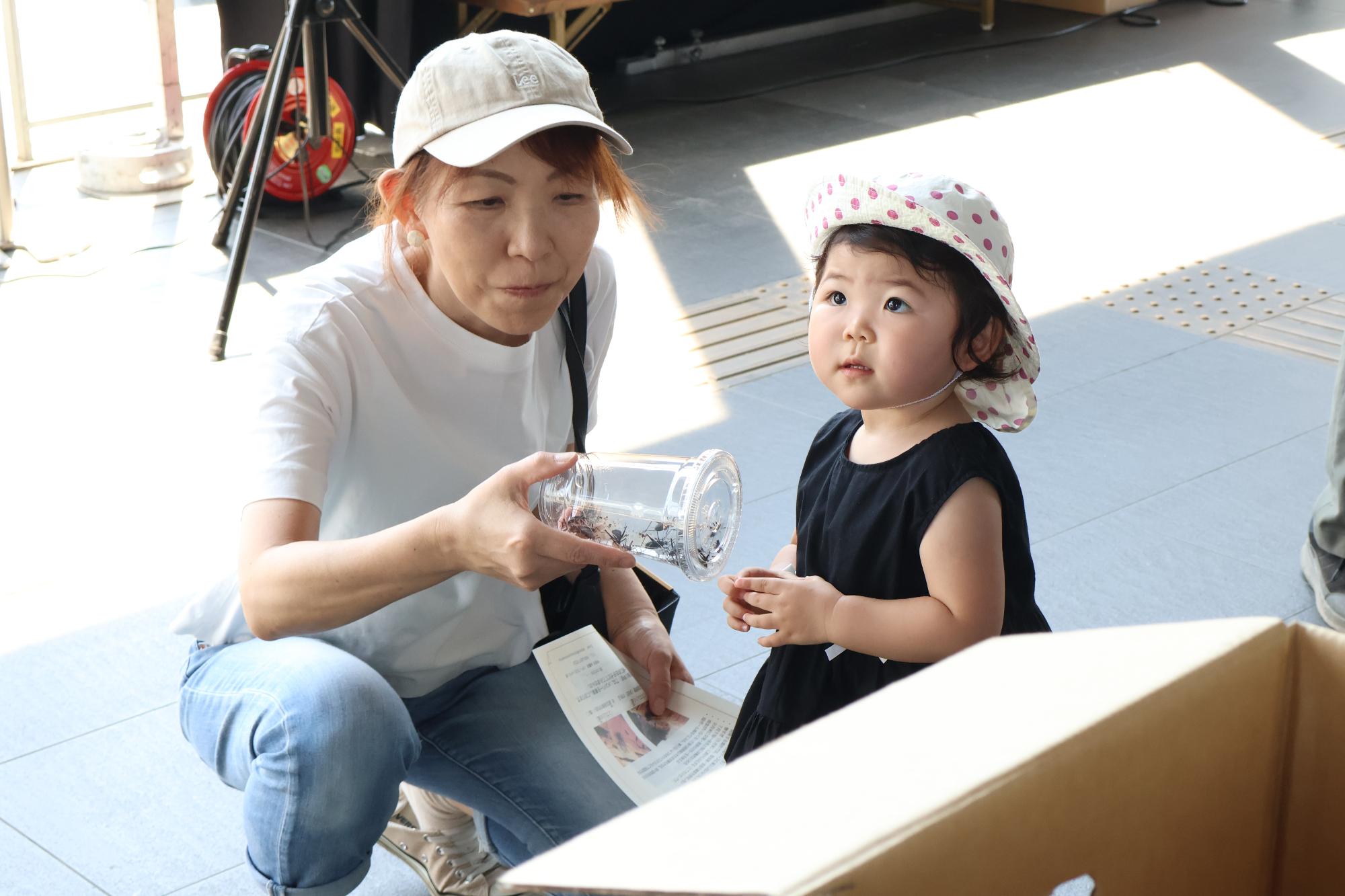 20250803竜王駅で鈴虫の声を聴く甲斐8