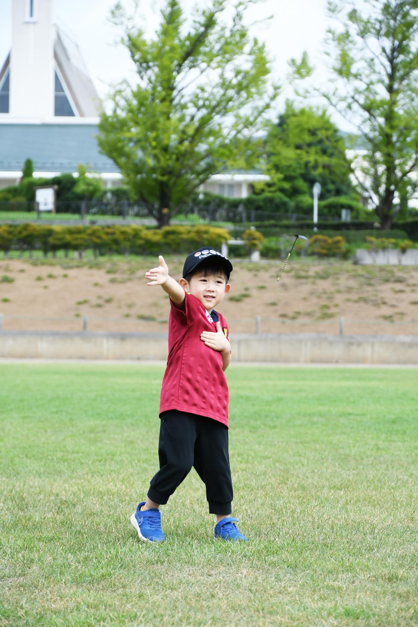 20250814ドラゴンパークで飛行機と竹とんぼ2