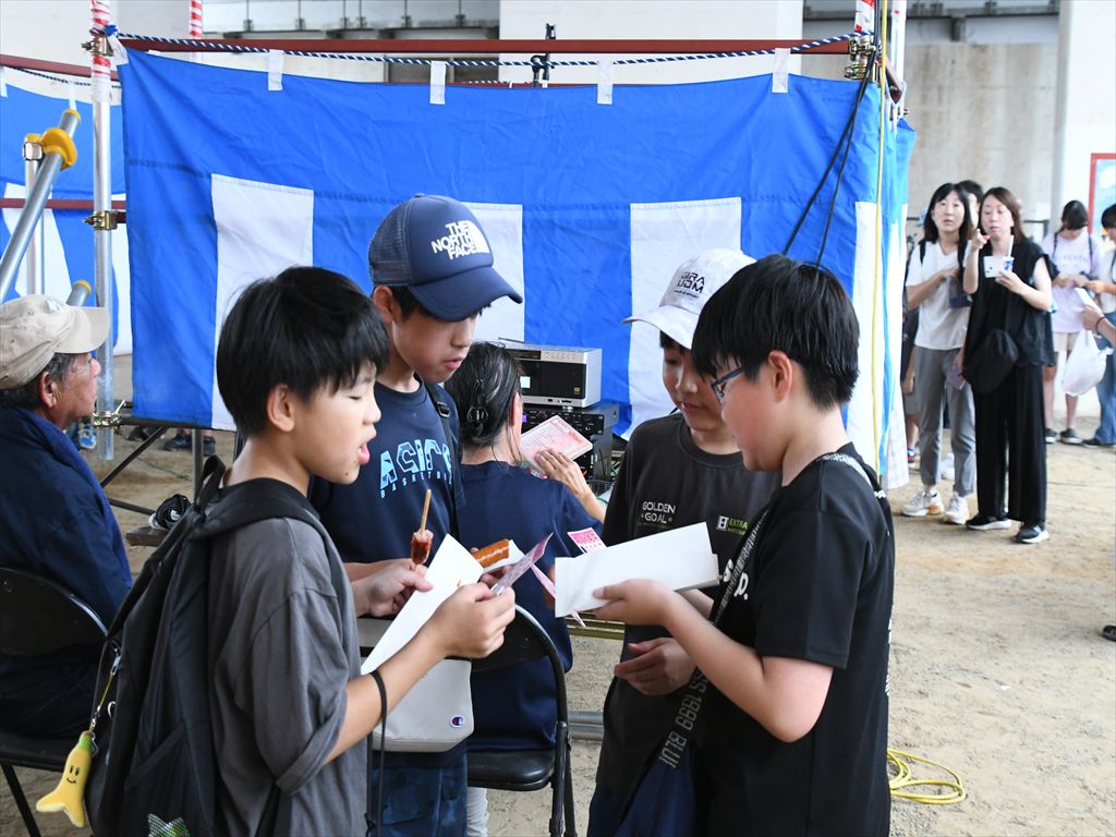 恒例のビンゴ大会、あたらないなあ