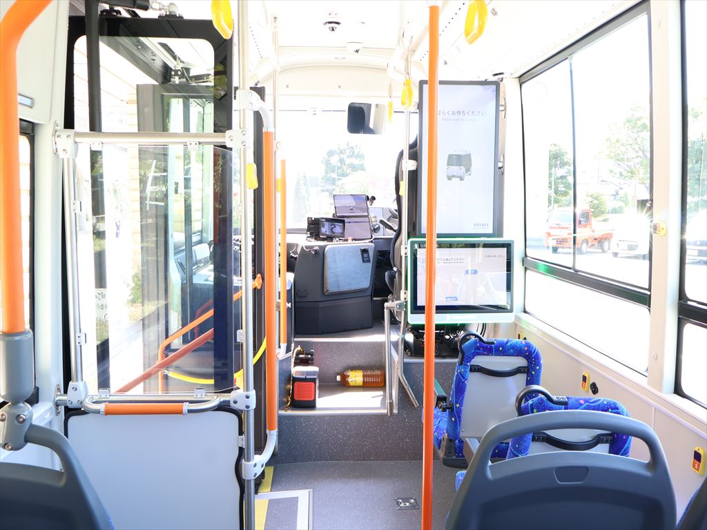 バスの車内