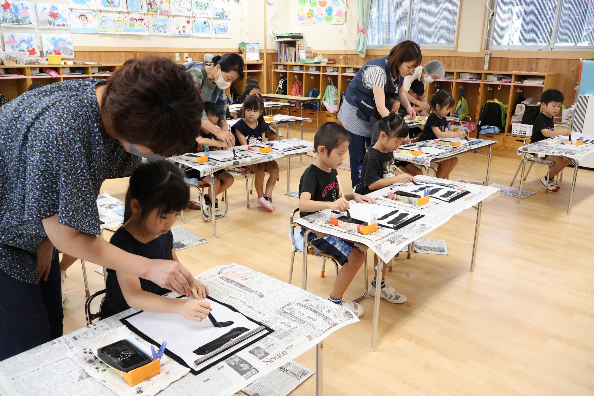 竜王東保育園書道教室1
