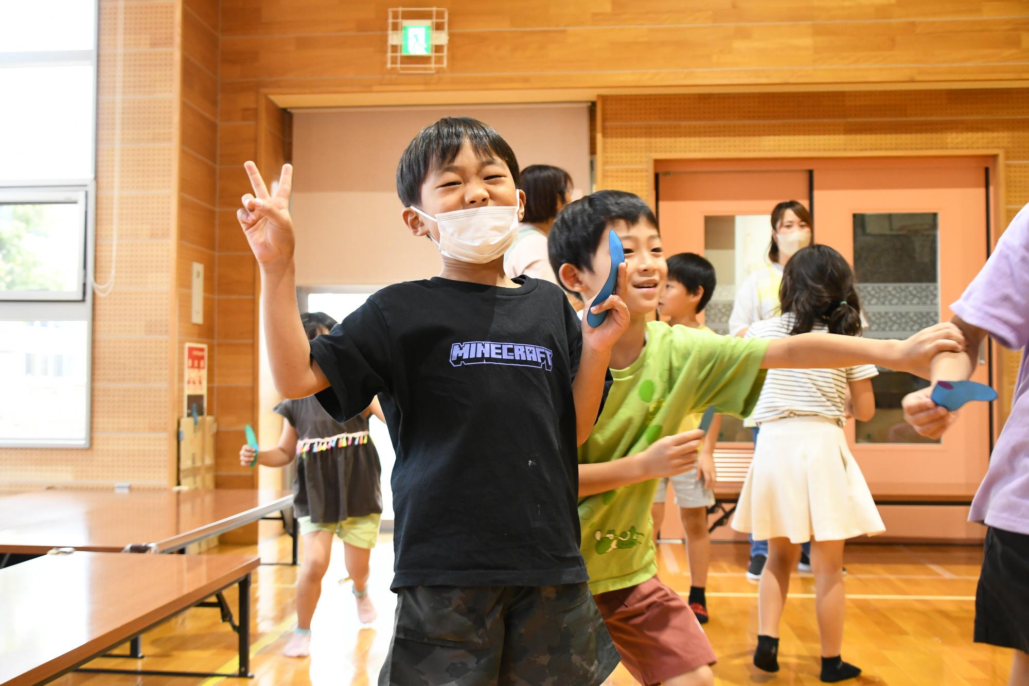 20250827玉幡児童館アルソミトラを作ろう4