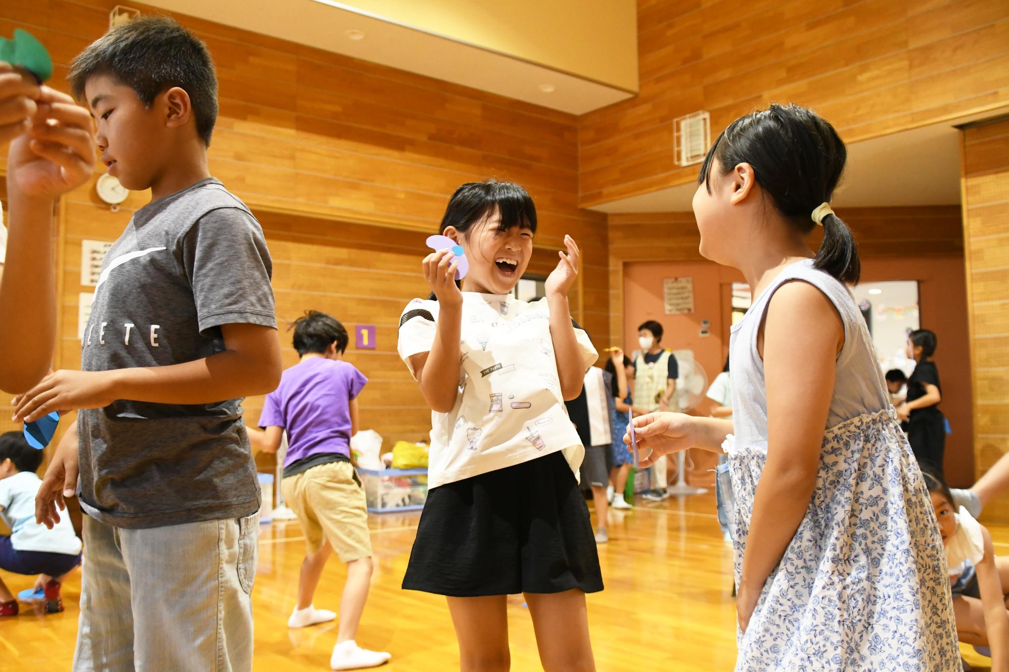 20250827玉幡児童館アルソミトラを作ろう9