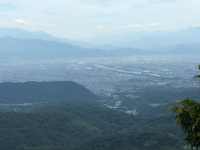 (写真)山頂から見える景色(1枚目)