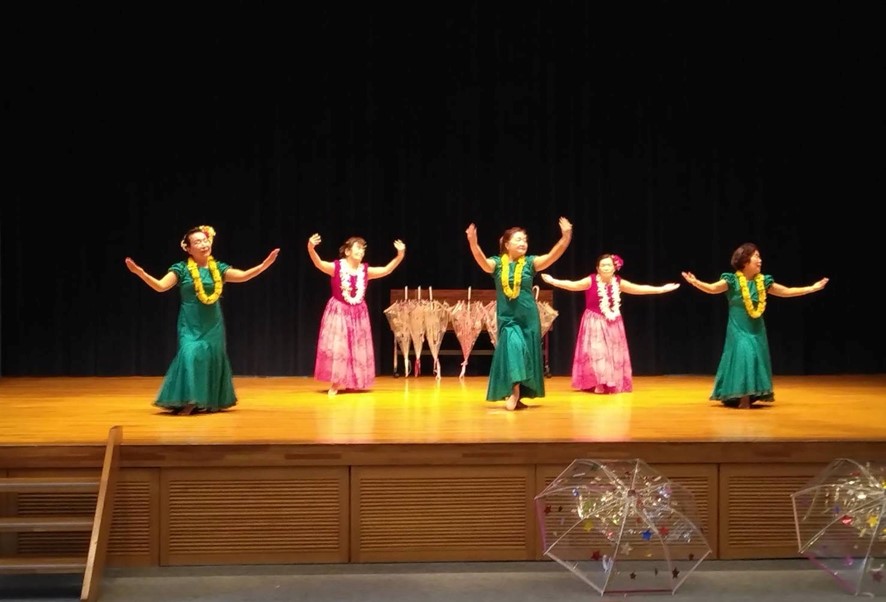 フラダンス部の写真