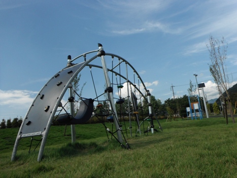 複合遊具の写真