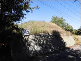 滝坂の往生塚の写真