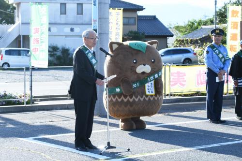 挨拶をする保坂市長の写真