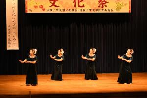 フラダンス部の舞台発表です