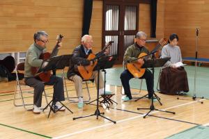 中部ふれあいまつり、ギターの演奏発表