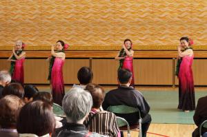 中部ふれあいまつり、フラダンスの発表