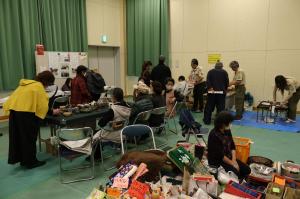 中部ふれあいまつり、会場内は大賑わいです