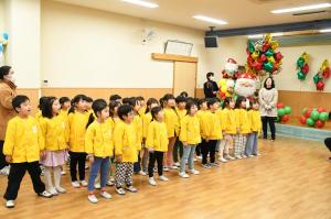 園児たちからお礼の歌をプレゼント