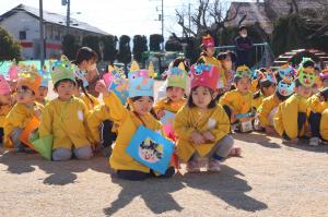 紙芝居を鑑賞する様子