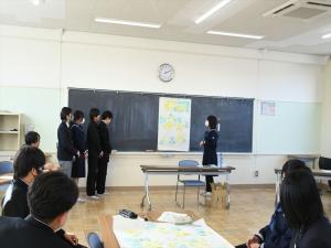 いよいよ意見発表を順番に行う様子