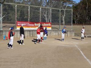 キャッチャーの指導をしています