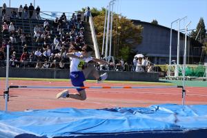 走り高跳び女子の様子