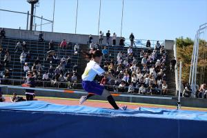 走り高跳び女子の様子